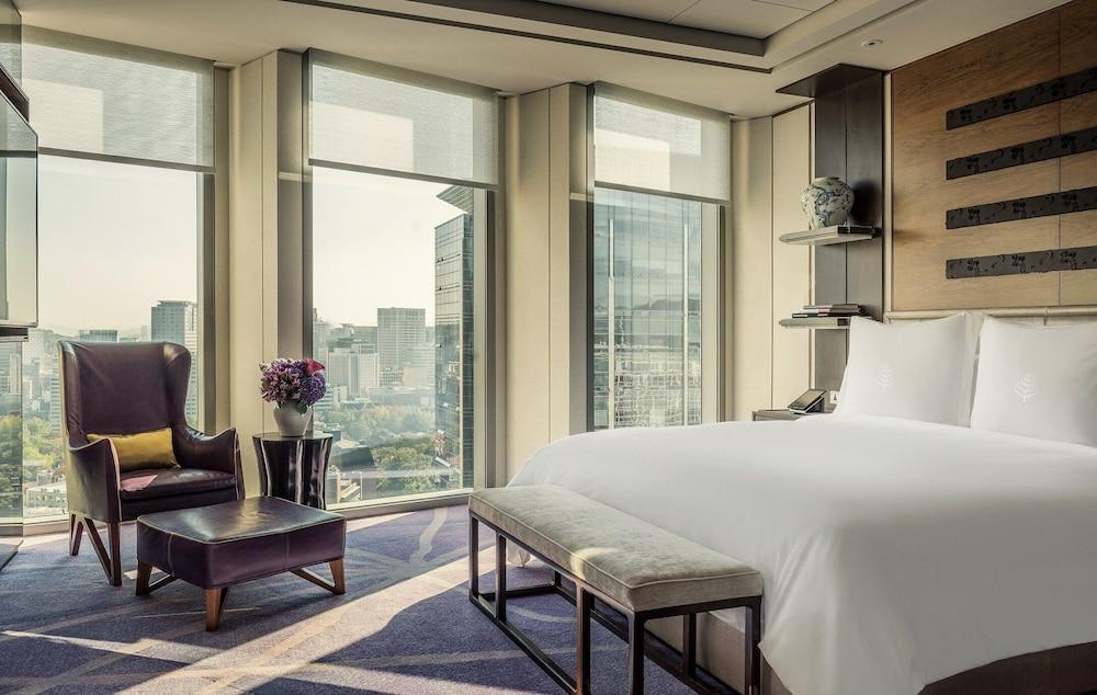 Four Seasons 5* Seoul